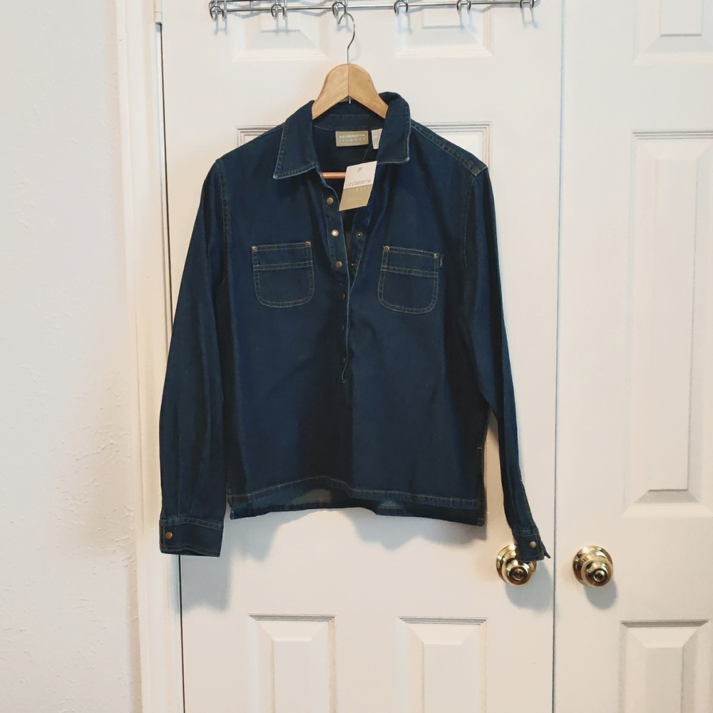 New, unworn Liz Claiborne Jean Blouse (denim blue Petite Medium)